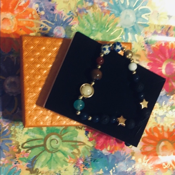 10 Planet & Solar System Natural Stone Bracelet - Picture 4 of 6